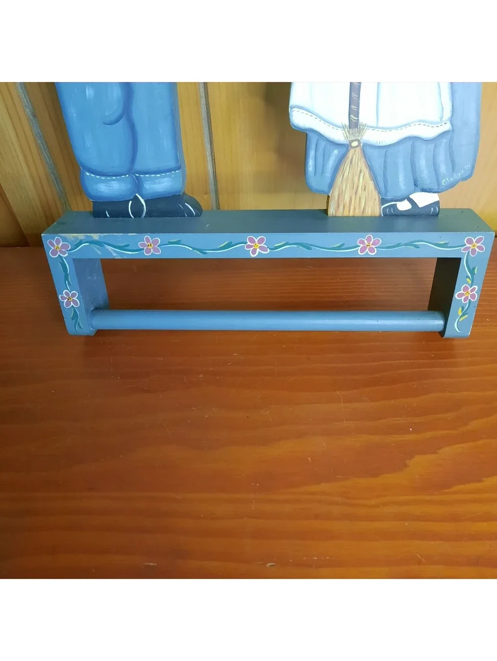 Vtg Grandma Grandpa  Figurines Wooden Shelf Hanger 16x12.5